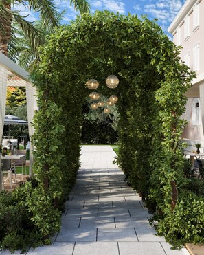 Outdoor dining - Heritage Hotel Zagreb Dubrovik (Dubrovnik)