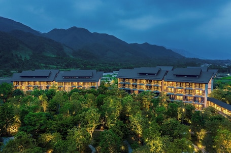 Exterior. New World Qingyuan