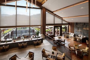 Bar (on property) - New World Qingyuan (Qingyuan)