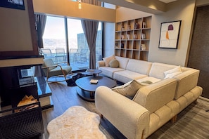 In-room safe, iron/ironing board