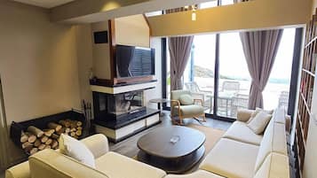 Premium Villa, Multiple Beds, Sauna (Duplex) | In-room safe, iron/ironing board