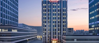 Ramada by Wyndham Luzhou Longmatan