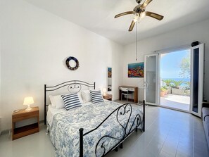 4 bedrooms, iron/ironing board, WiFi, bed sheets - Villa Rusciu De Lu Mare Superior – Pool, Sea View, Near Torre Vado Beach (Torre Vado)