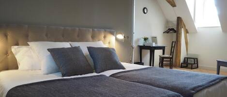 Comfort Double or Twin Room, Garden View | Iron/ironing board, free WiFi