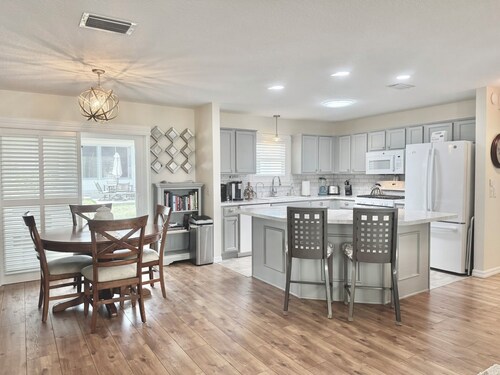 Sandy Pelican - 3/2 w/ 4-Seat Golf Cart & Grill in The Village of Chatham
