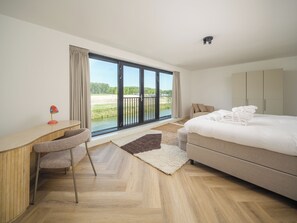 4 Schlafzimmer, Bügeleisen/Bügelbrett, Reisekinderbett, WLAN