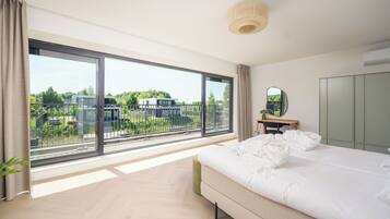 4 Schlafzimmer, Bügeleisen/Bügelbrett, Reisekinderbett, WLAN