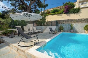 Pool - Sea breeze maisonette sea view & pool (Koropi)