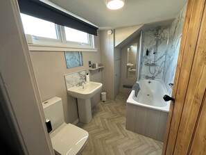 Shower - The Tweed (Melrose)