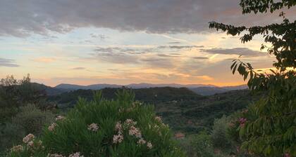 Apartment 'Gipsy Rose - Pink Rose' with Mountain View, Shared Garden and Wi-Fi