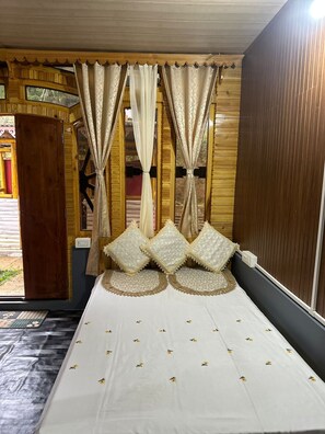 Cottage, vista cortile