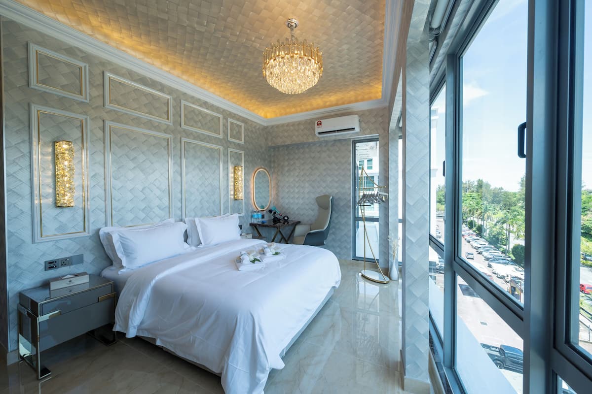 Chambre Deluxe, 1 trÚs grand lit, vue sur la ville | Draps en coton égyptien, literie de qualité