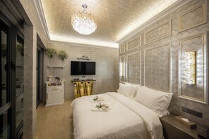 Chambre Deluxe, 1 très grand lit, vue sur la ville | Draps en coton égyptien, literie de qualité