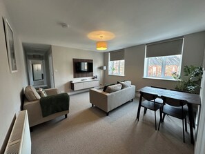 Living area - The Clyde (Melrose)