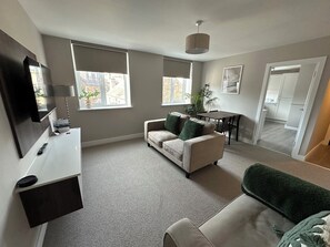 Living area - The Clyde (Melrose)