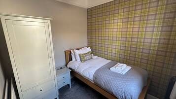 2 bedrooms, individually decorated, individually furnished, free WiFi