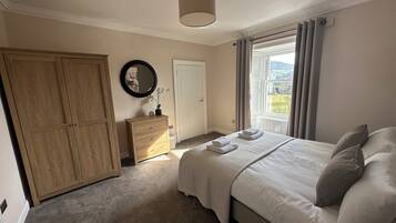 4 bedrooms, individually decorated, individually furnished, free WiFi