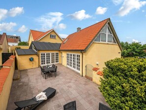 House | Outdoor dining - 4 Star Holiday Home in Lokken (Lokken)