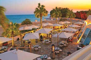 Outdoor dining - Sunset Beach Resort For Entertainment (Al Khobar)