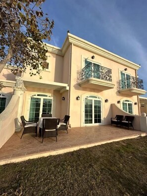 Outdoor dining - Sunset Beach Resort For Entertainment (Al Khobar)