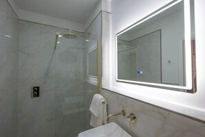 Hair dryer, towels - DUNNDREAMIN BARBADOS (Saint James)