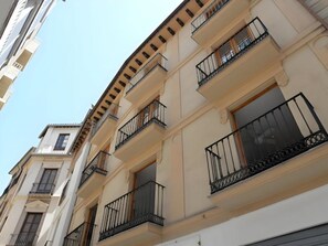Exterior detail - Charming apartment in the heart of Granada - 4 guests (Granada)