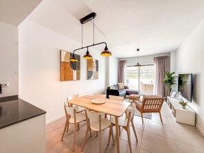 Dining - Bright apartment, sea view - 4 guests (Estepona)