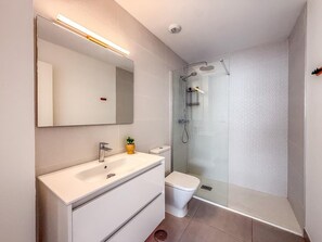 Hair dryer, towels - Bright apartment, sea view - 4 guests (Estepona)