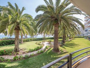 Property grounds - Ground floor family apartment in Miami Playa, near the sea (Miami Playa)
