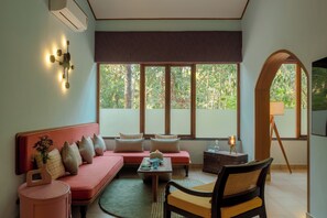 Signature Suite, Garden View | Living area - Botanique Goa (Assagao)