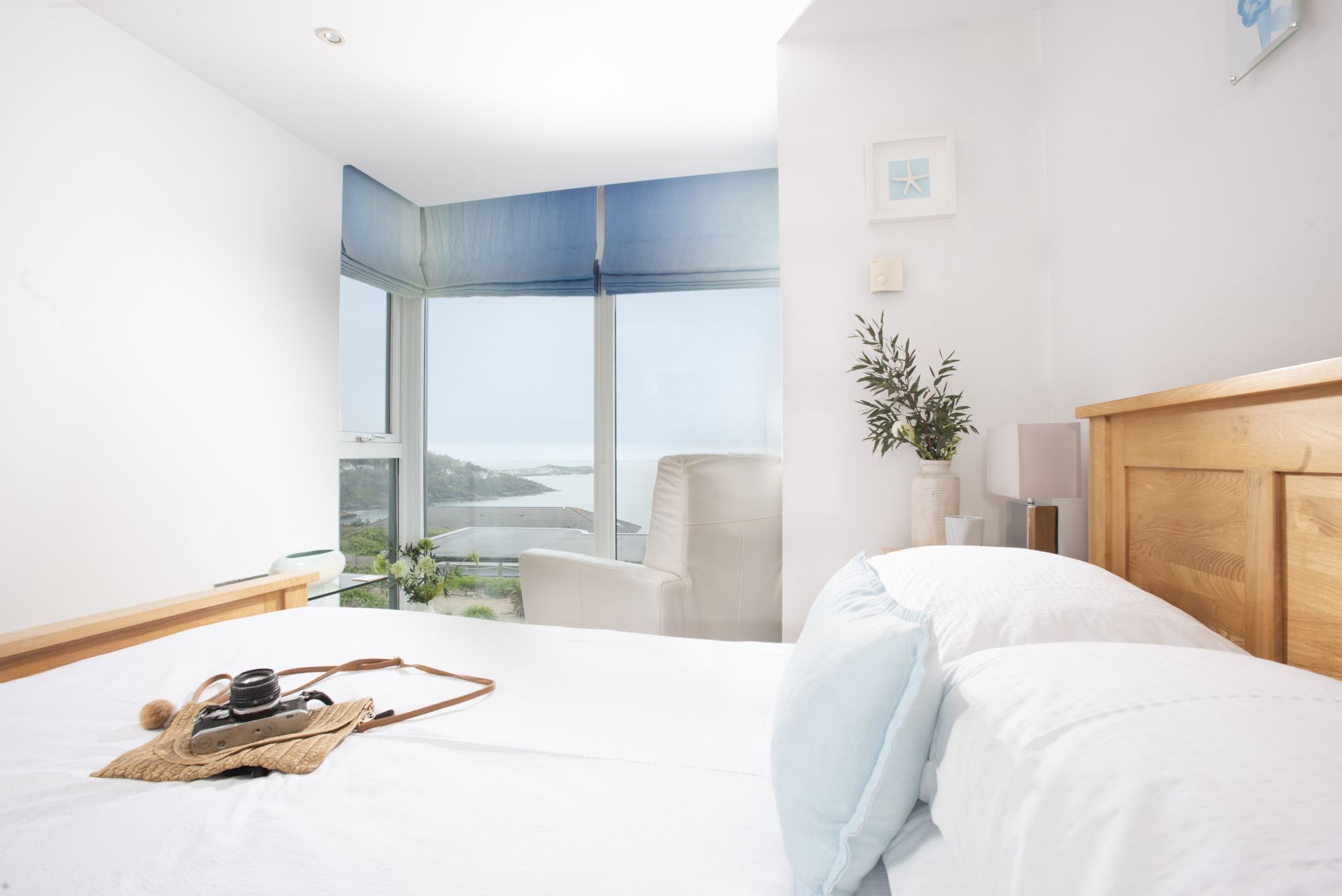 Iron/ironing board, Internet, bed sheets