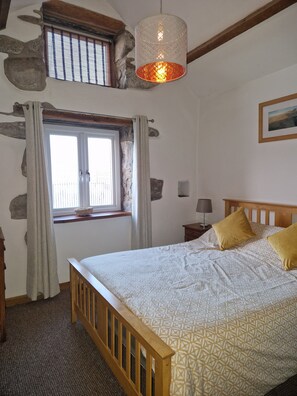 Room - Coastal 2 Bedroom Cottage in Chwilog – Family and Pet Friendly Getaway (Chwilog)