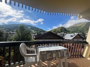 Outdoor dining - Apartment with parking - 5 guests (Valloire)