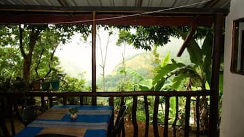 Chambre Double, vue montagne | Restauration extérieure