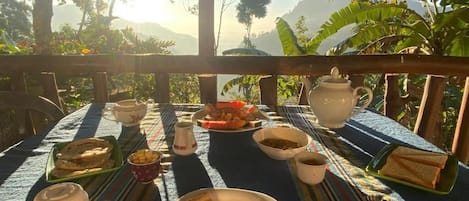Phòng đôi, quang cảnh núi | Khu ẩm thực ngoài trời