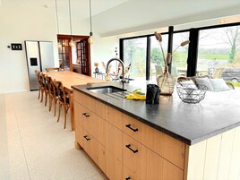 Casa | Cozinha privada | Cadeirão de bebê
