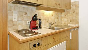 Kühlschrank, Mikrowelle, Geschirrspüler