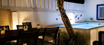 'Casa Da Viajante' with Private Pool, Wi-Fi and Air Conditioning