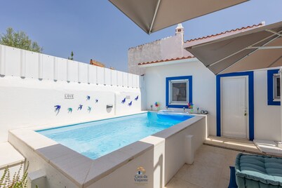'Casa Da Viajante' with Private Pool, Wi-Fi and Air Conditioning