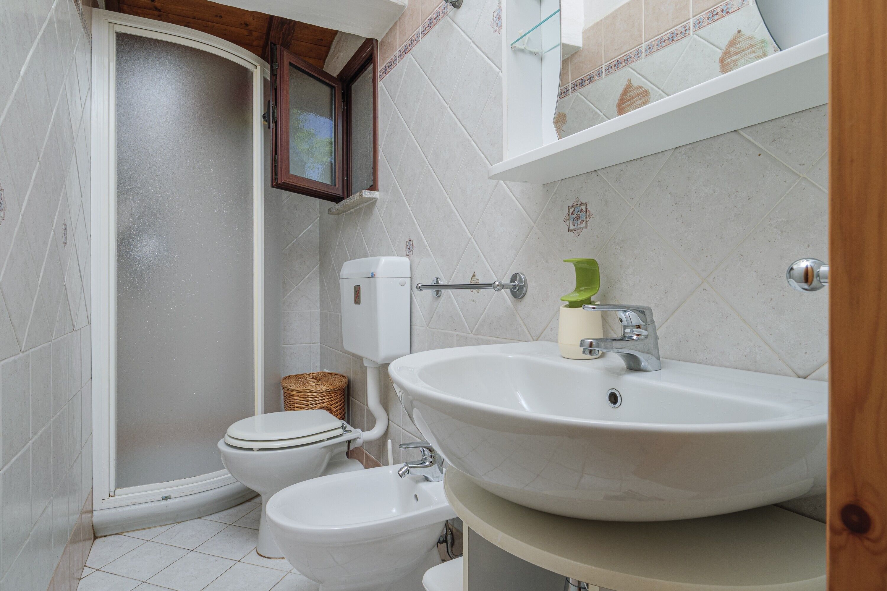 Douche, serviettes fournies