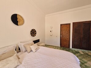 5 habitaciones, wifi y ropa de cama