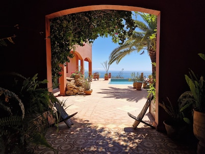 Charming villa with unique panorama