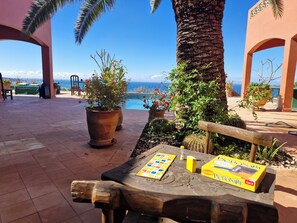 Outdoor dining - Charming villa with unique panorama (Ifraden)