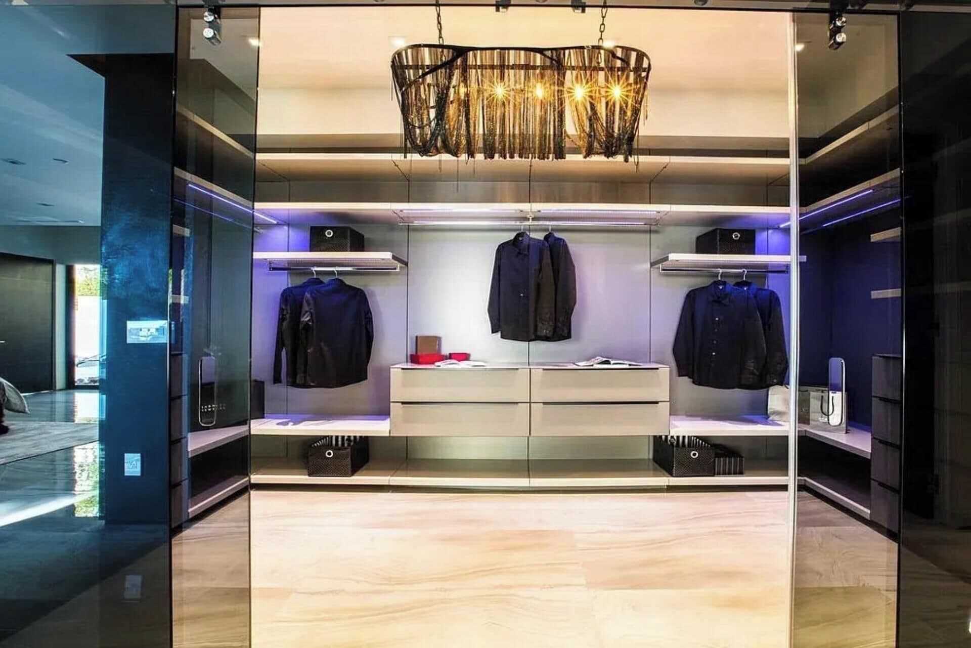 Casa superluxo, várias camas, acesso à piscina, vista para a piscina (Bowmont Glass Estate)