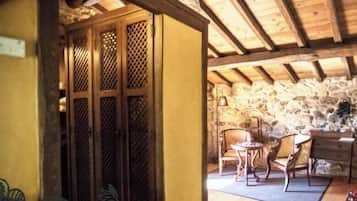 Executive Suite | Interior