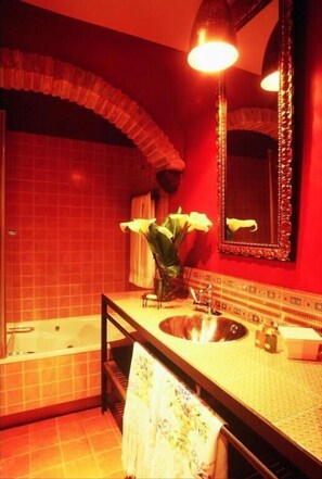 Bathroom - Hotel Ruralis Peña Del Alba (Arroyomolinos de la Vera)