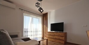 Basic Apartment, Balcony, Lake View | Ruang tamu