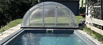 Apartment in 'Herrenhaus Auerbach oberen Teils' – Pool, Terrasse, Garten & WLAN