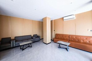 ห้องพัก, 1 ห้องนอน, สูบบุหรี่ได้ | บริเวณนั่งเล่น