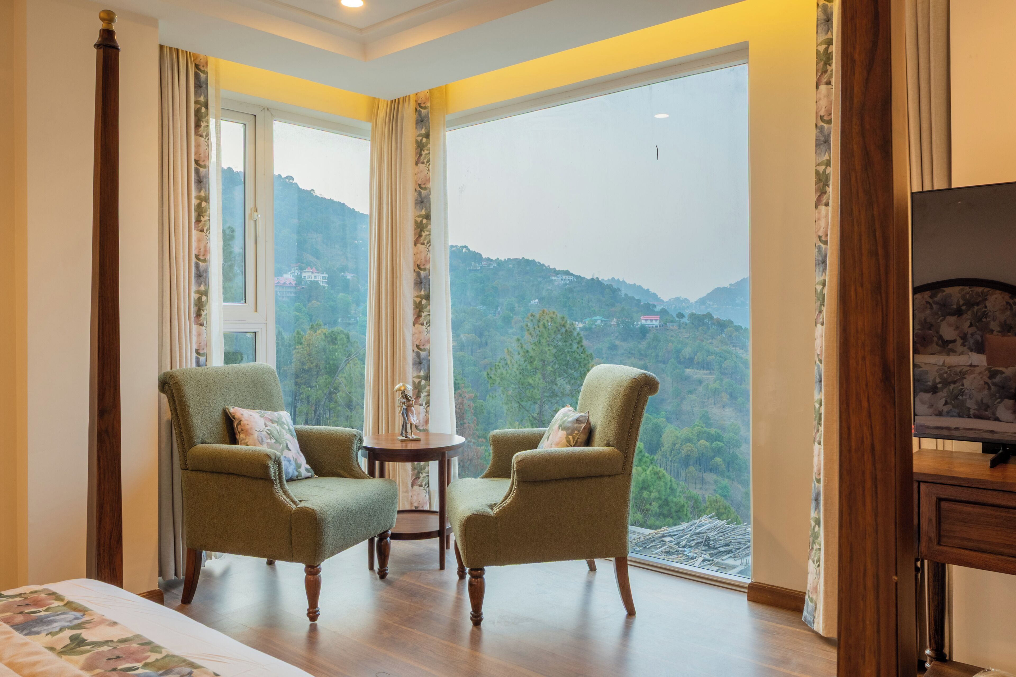 Luxury Villa | Iron/ironing board, free WiFi